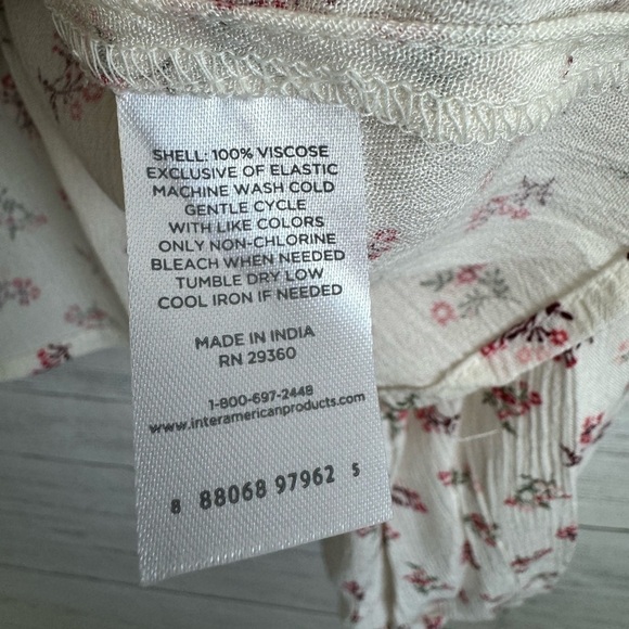 Dip Floral Shirred Square Neck Long Sleeve Blouse - Picture 8 of 12